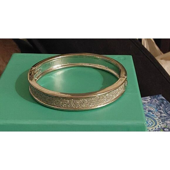 New~Shimmering Silver Druzy Hinged Bangle Bracelet - Picture 1 of 2